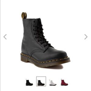 Womens Dr. Martens 1460 Pascal 8-Eye Boot - Black